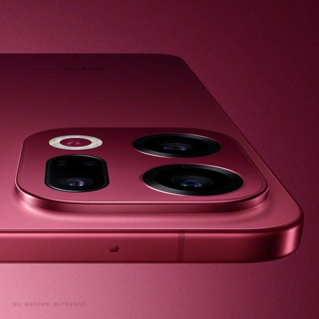 OPPO Find X9系列红色特别版首次亮相，独创绒砂工艺重塑旗舰质感
