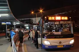 最冷周末 北京西站、北京南站、北京朝阳站候车区实行夜间不闭站图片