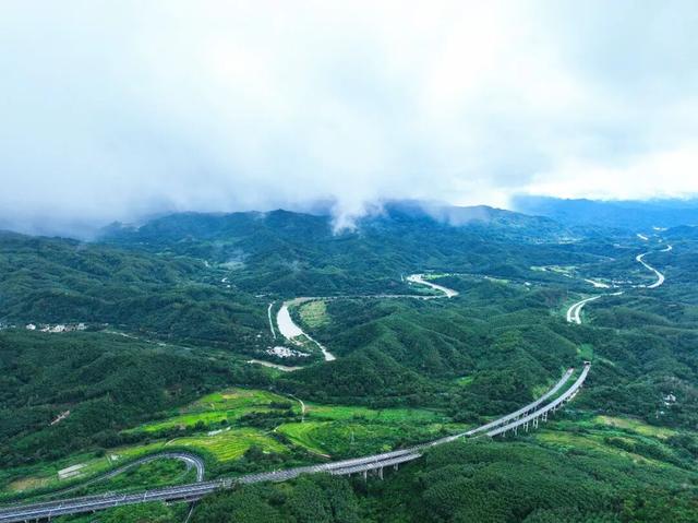 跨越50℃的温差，过两个冬天！中国冬季最远的“撞色CP”来啦！