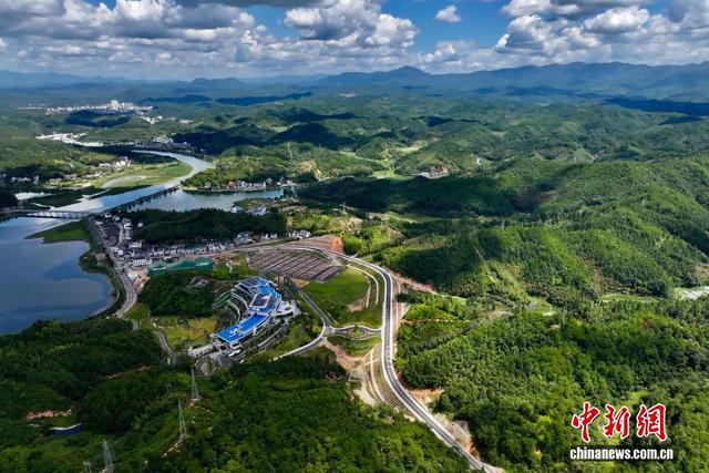 福建三明山清水秀风光美