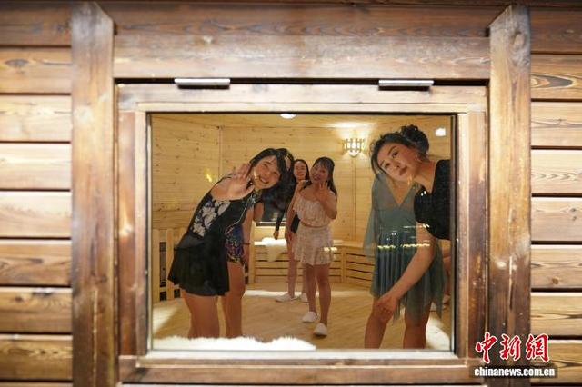 黑龙江铁力年丰村“冰雪嘉年华”正式亮相