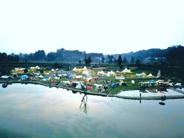 全川“秋假”看名山！这份“亲子游”全攻略，承包你的诗与远方！