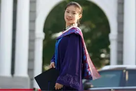 清华女硕士二次入伍，成海军陆战队军官授衔中尉，曾夺全国女子铁人三项冠军图片