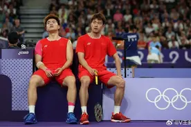 羽毛球赛场边设座椅，巴黎奥运会让比赛更人性化 | 新京报快评图片