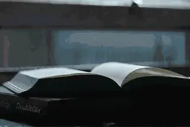 三岛由纪夫：葡萄面包图片