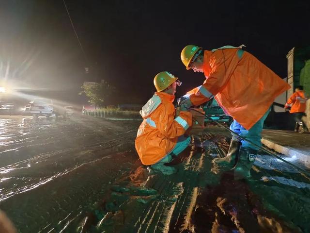 第一响应：三大运营商全力投入榆中抢险救灾保通信