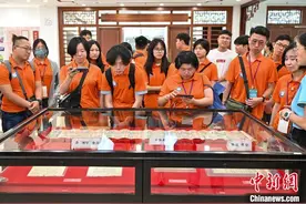 广州：台湾青年走进暨南大学参观体验传统文化图片