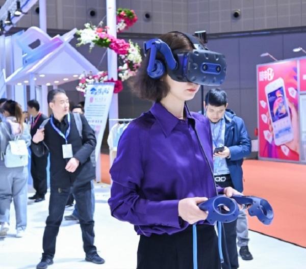 鲜花漫卷科技赋能，云南展区在长三角文博会打造沉浸式滇味盛宴