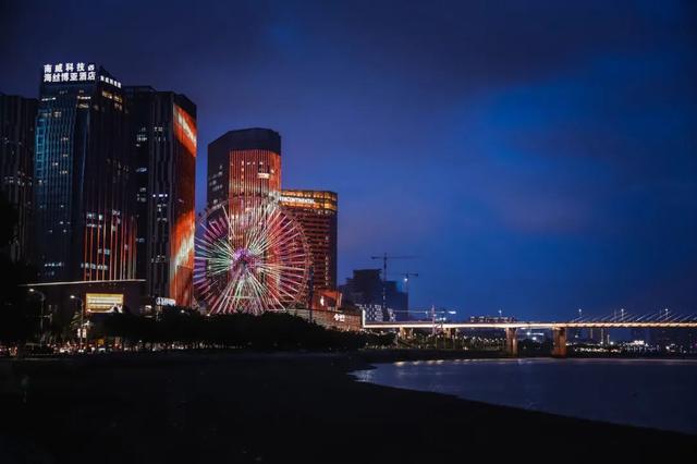 丰泽的夜，藏着江风与烟火的私语……