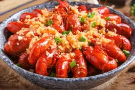 跌价50%，小龙虾供销两旺，杭州有市场日销10万斤图片