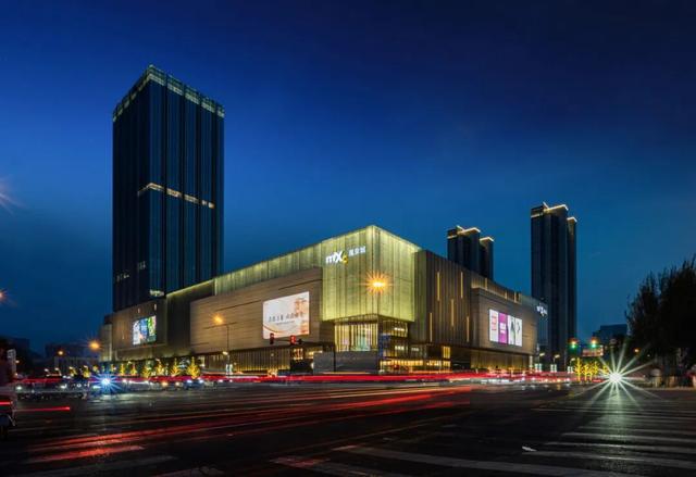 潮人心目中的必打卡地！呼和浩特的冬日C位新坐标“亮了”！