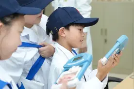 医生如何守护跳动的心脏？30名青少年在这个暑假走进了六院心内科图片
