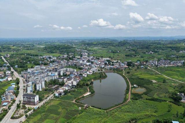 合川再添新地标！民生轮启航雕塑揭幕