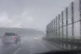 雨天行车，要注意哪些问题？图片