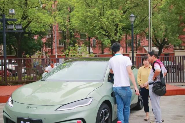 中外家庭同乐，汽车钜惠、双市潮玩……这场嘉年华你来了吗？