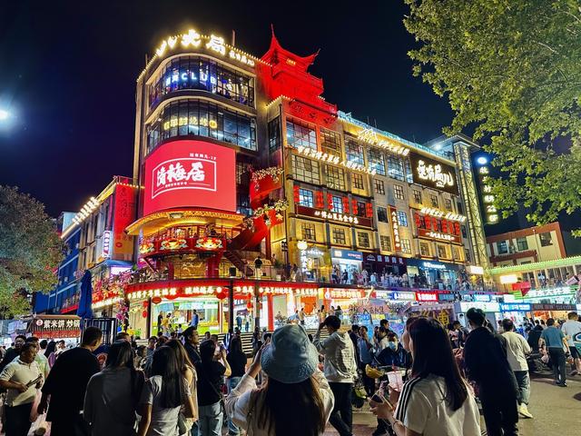 文化观察︱文旅新“夜”态如何燃动淄博夜经济