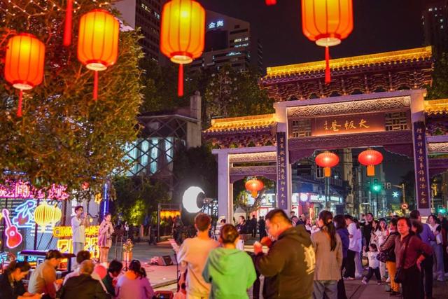 江苏十三太保来熙南里“整活”啦！苏货嘉年华！