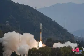 中国成功发射海哨一号卫星图片