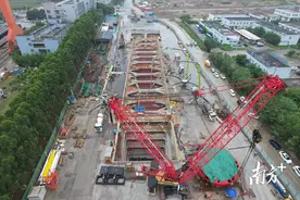 盾构施工即将启动，南中城际香二盾构井主体结构封顶图片