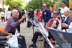 2024年全国人均预期寿命达79岁，广东等八省市人均预期寿命超80岁图片