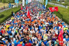 一场赛事点燃一座城 2023海安魅力滨海半程马拉松开跑图片