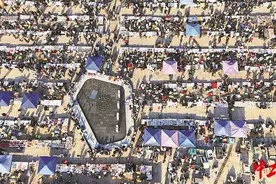 从“论斤卖原料”到“论克卖创意” 连云港水晶大集交易红火图片