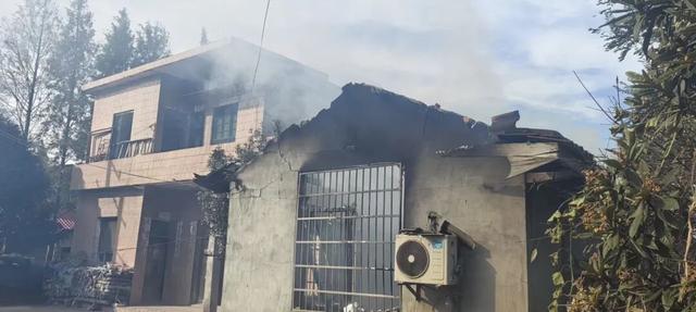 房财两空！家烧没了，8万养老钱成灰！这个火灾“元凶”你家也有