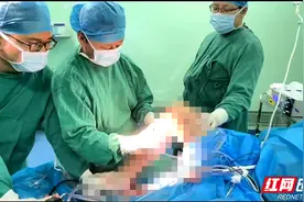 全市首例！张家界中年男子因打球致韧带断裂 医生采用“人工韧带”为其重建图片