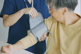 人社部：将会同民政部研究设立养老服务专业技术类新职业图片