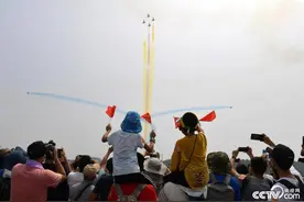 飞机空中“作画”的N种姿势图片