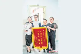 智救10岁男孩，长沙少年有勇有谋图片