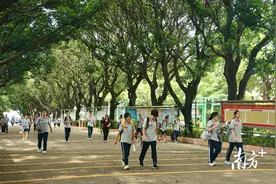 图集｜江门中考开考，超5万名考生奔赴考场图片