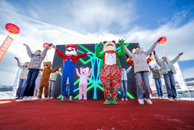 就在明天！解锁安图冰雪王炸玩法→