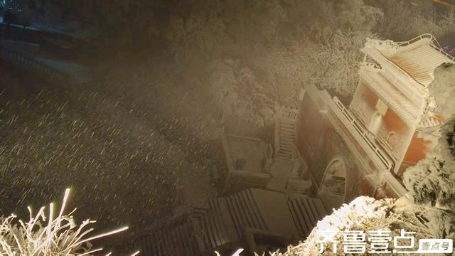 泰山雾凇的梦幻之夜