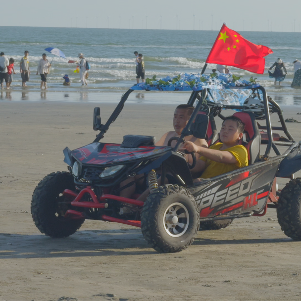 “暖冬遇见防城港”白浪滩景区沙滩车免费趣味体验活动为马拉松奔跑点燃激情！！！