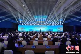 深化津蒙合作 天津港与呼和浩特将打造区域交通物流中心图片