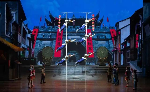 双向奔赴！来一场红城烟火之旅