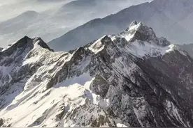 一天半速攀一座“入门级雪山”，22岁大学生虚脱后再也没能站起图片
