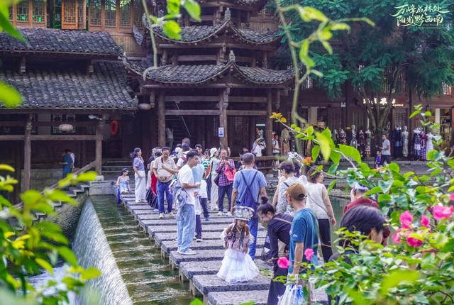黔西南兴义：山水间邂逅布依风情