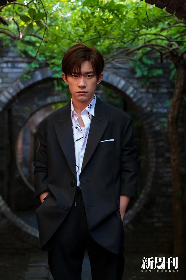 最年轻影帝易烊千玺：有时更想做个晚熟的人