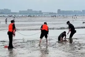 钱塘江摸黄蚬太危险，市防潮办提醒请勿下堤！图片