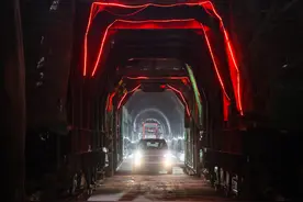 广东：揭惠铁路最长隧道贯通图片