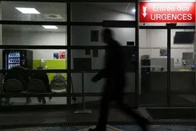 在法国的外国医生：钱少、工作超70小时，超万人竞争2700个指标图片