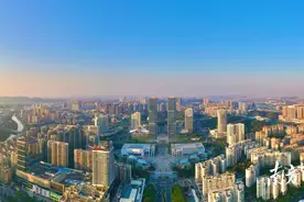 老旧建筑有了“责任清单”，江门为建筑外立面管理立法图片