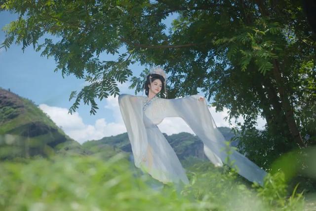 国庆趣龙虎山！定格专属旅拍大片，假期美好一键保存！
