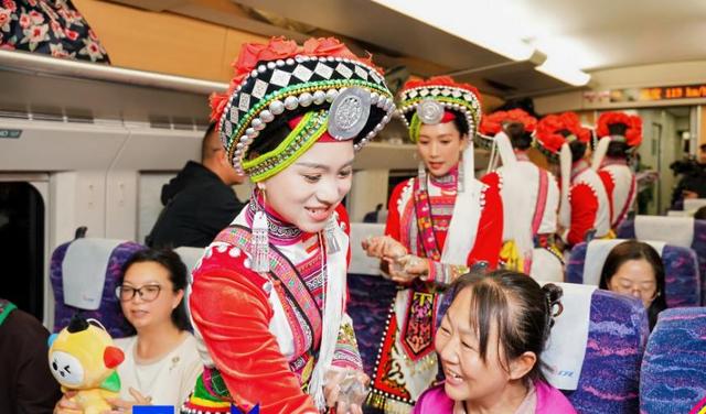 2000余人齐聚弥勒这里！太嗨了～