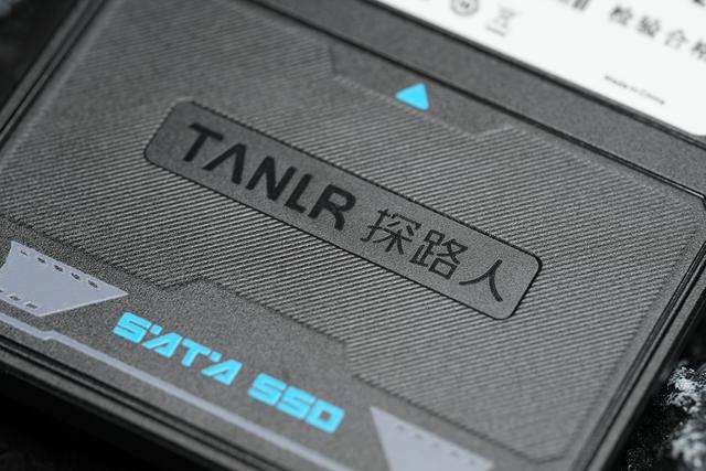 装甲风SATA固态：T560 固态硬盘开箱图赏！