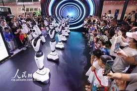 2023世界机器人博览会在京闭幕 互动体验区人气火爆图片