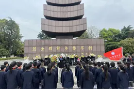 清明祭英烈 传承爱国志——荆州实验小学荆北校区开展清明祭英烈活动图片