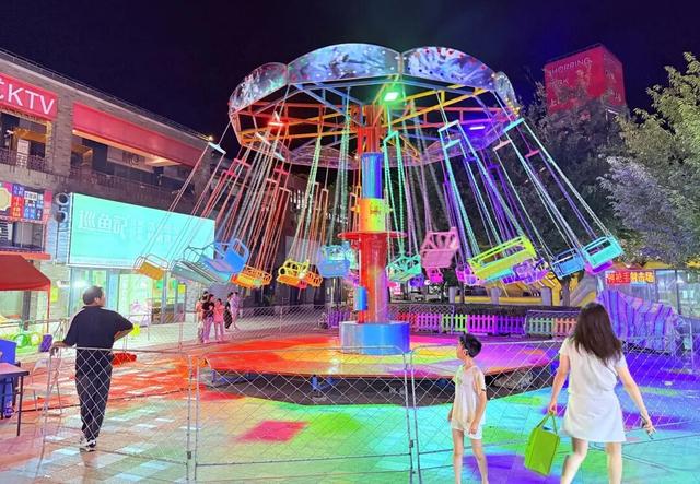 夜宝山，潮生活｜仲夏夜的奇妙物语——音乐、啤酒、灯光泡泡秀，这里全都有！